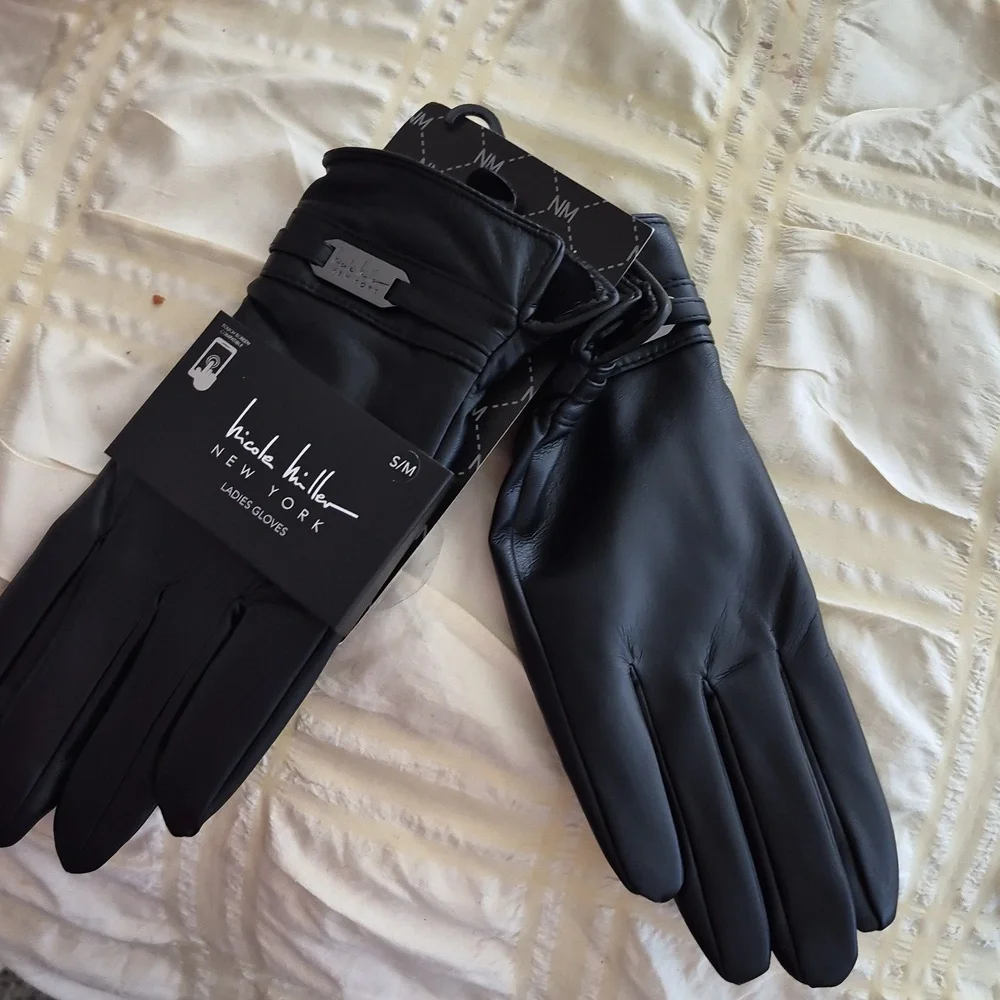 Nicole Miller black Soft vegan leather womens gloves Sz S/M NWT